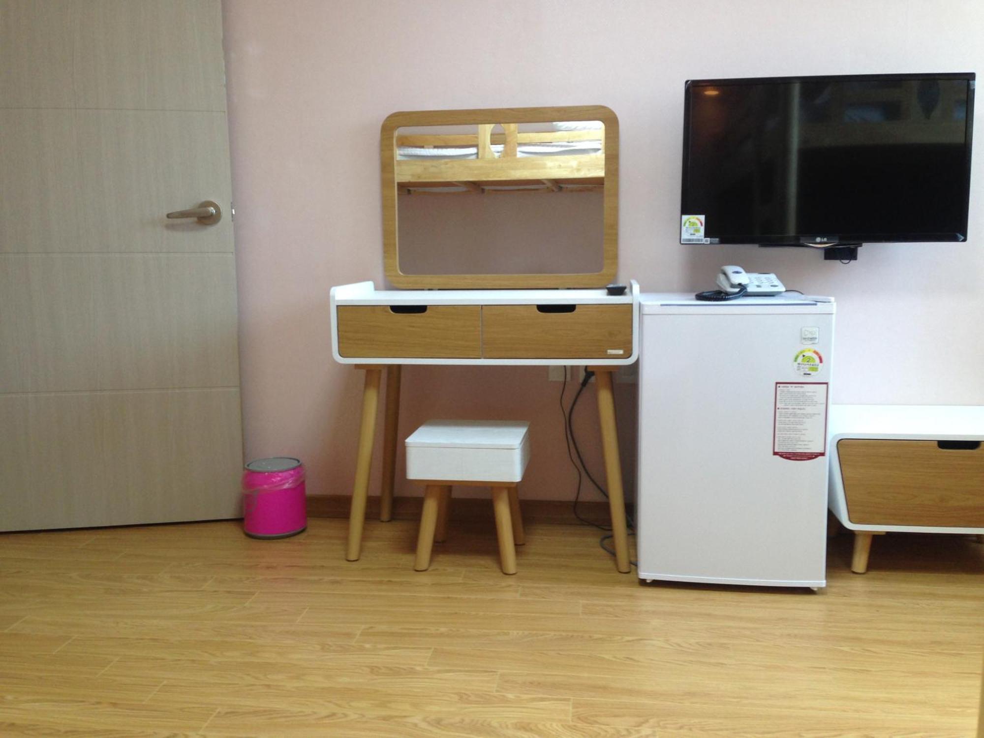 Jeju R Hotel & Guesthouse Εξωτερικό φωτογραφία