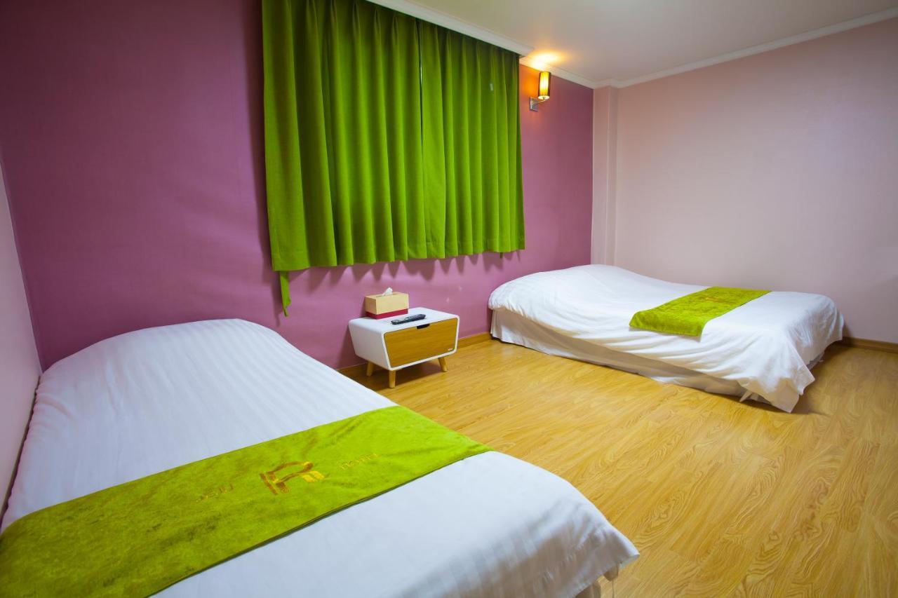 Jeju R Hotel & Guesthouse Εξωτερικό φωτογραφία