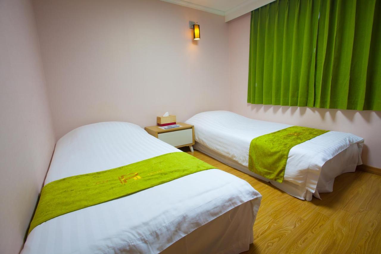 Jeju R Hotel & Guesthouse Εξωτερικό φωτογραφία