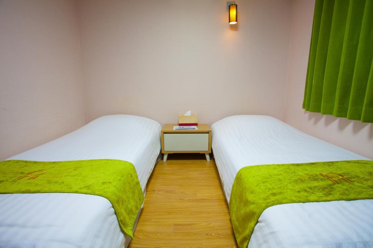Jeju R Hotel & Guesthouse Εξωτερικό φωτογραφία